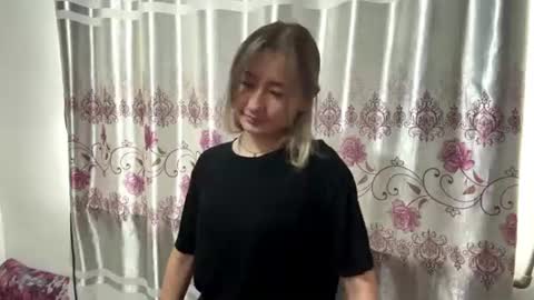 karissagius online show from August 3, 8:18 am