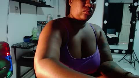 karlaluann online show from January 19, 11:17 am