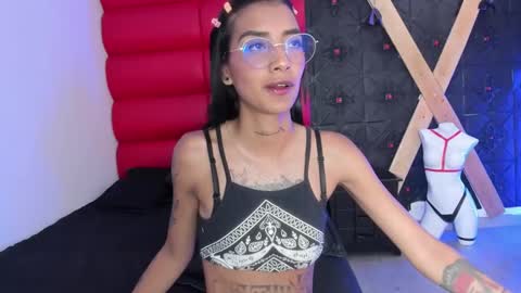karlaslutskinny__ online show from March 12, 9:06 pm