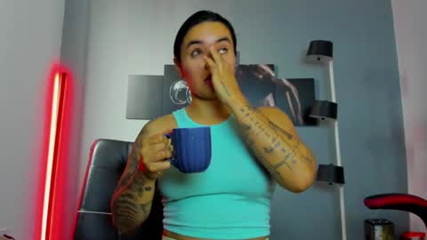   online show from February 3, 1:08 pm