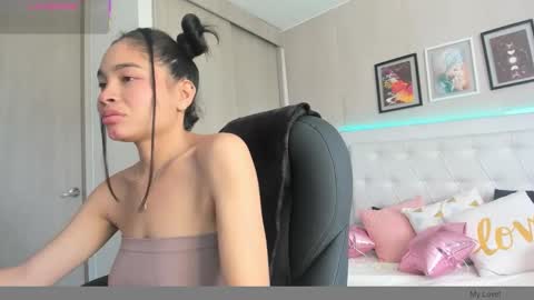 karol__miller online show from December 17, 2:10 pm