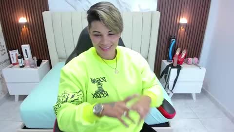 Karoll online show from February 24, 2:38 am