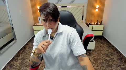 Karoll online show from March 12, 8:00 pm