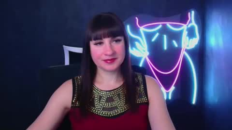 Caroline online show from December 9, 12:19 pm