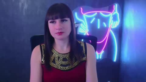 Caroline online show from December 5, 6:21 am