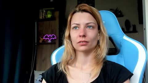 karoline121 online show from March 23, 11:16 am