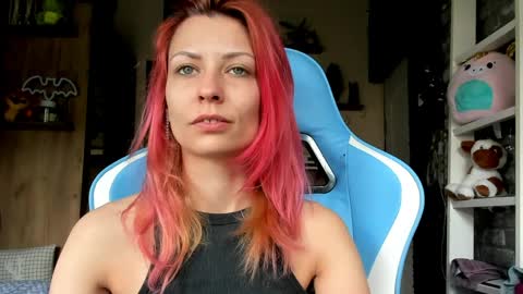 karoline121 online show from April 1, 9:43 am