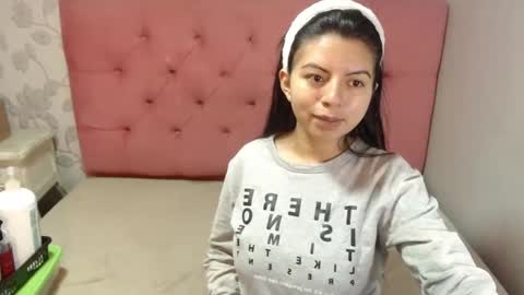 Isa online show from December 15, 2:39 am