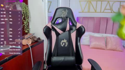 kaseythompson online show from October 13, 12:08 pm