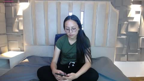 Katalina online show from March 6, 2:12 pm