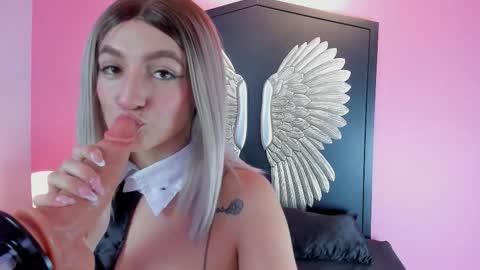 Kate  online show from December 18, 11:37 am