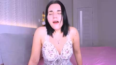 KATE online show from February 3, 5:24 pm