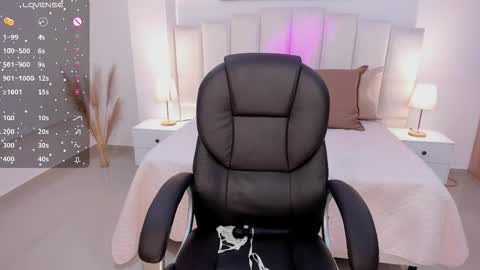 kate_rous online show from September 23, 4:43 am