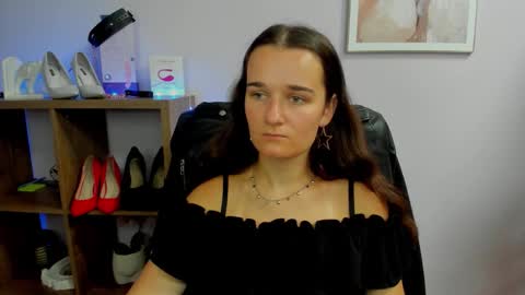 Kate  online show from September 20, 6:34 am