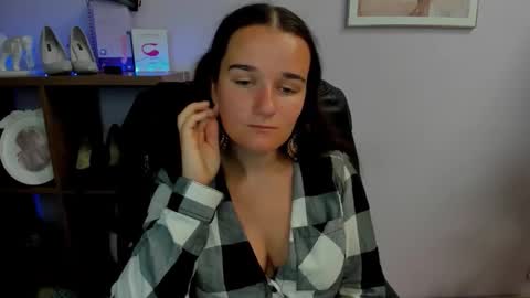 Kate  online show from September 14, 6:33 am