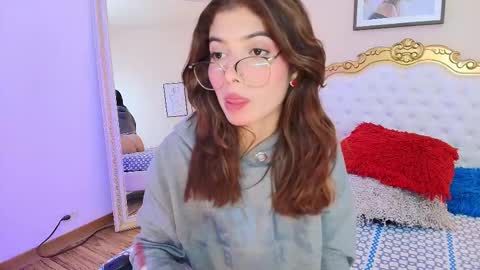 katee Martinez online show from November 15, 10:00 pm