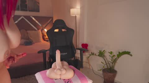  Kate Owens  online show from February 26, 12:37 pm