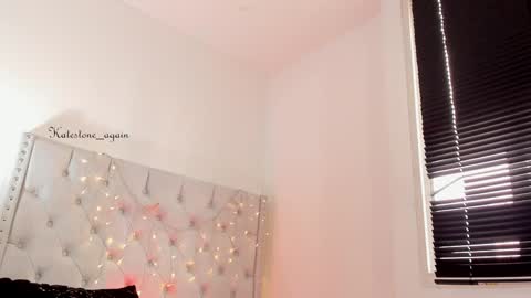 love meeee online show from December 24, 8:05 pm