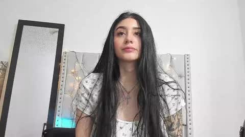 love meeee online show from September 17, 6:50 pm