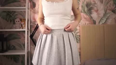 Bella online show from March 6, 4:57 pm