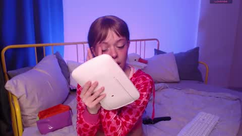 Katie Deville online show from March 1, 11:58 pm