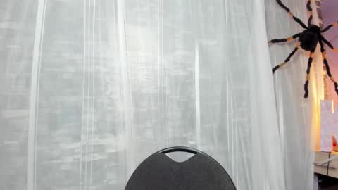 Katie online show from October 29, 8:22 pm