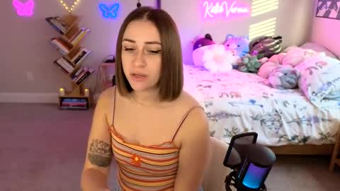 Katie Verona online show from February 8, 10:40 pm