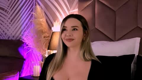 KatJolie online show from October 20, 7:28 pm