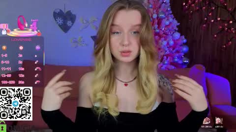 Katrina Bail online show from December 19, 2:05 am