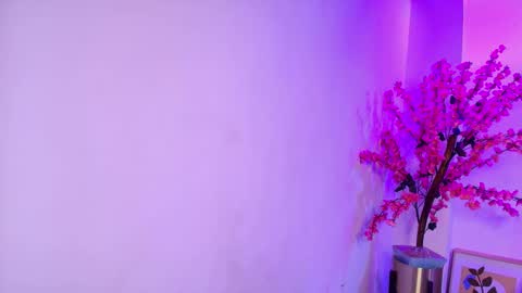 Katrina online show from December 13, 7:53 pm