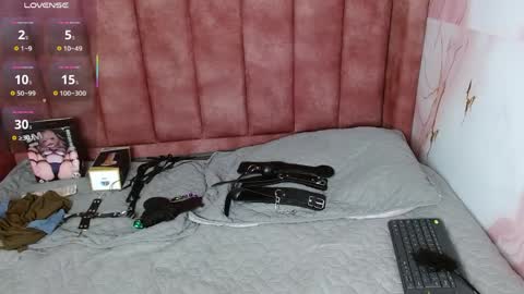 Arianna online show from April 16, 9:39 pm