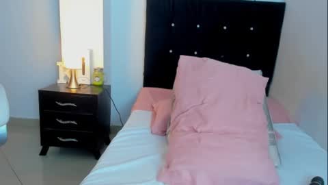 KATYAJHONSS online show from September 28, 2:18 am