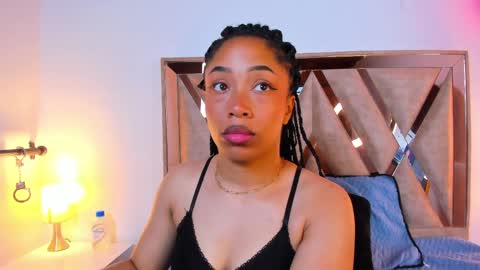 katyortiz online show from April 7, 11:45 am