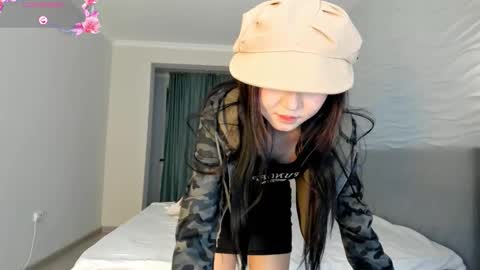 mai online show from November 25, 4:20 pm