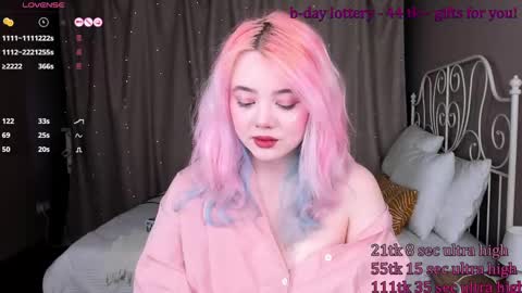 Yuki  online show from February 27, 8:50 am