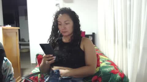  Khawit  online show from February 20, 12:53 am