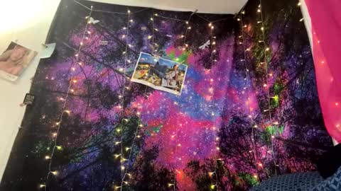 kay_la online show from October 7, 7:13 am