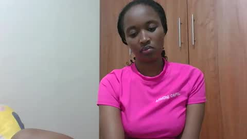 kaylar online show from April 3, 6:39 pm