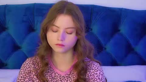 Keira online show from September 26, 6:16 pm