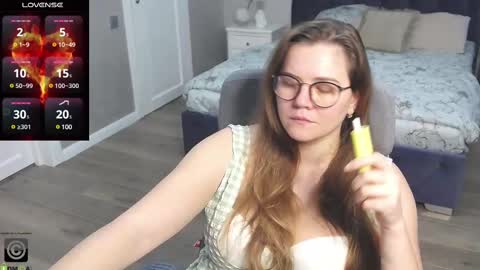 kellielowie online show from February 26, 8:28 am