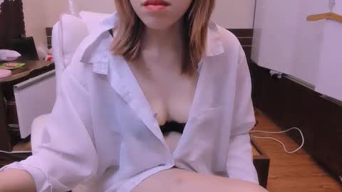 Kelly online show from April 6, 3:39 am