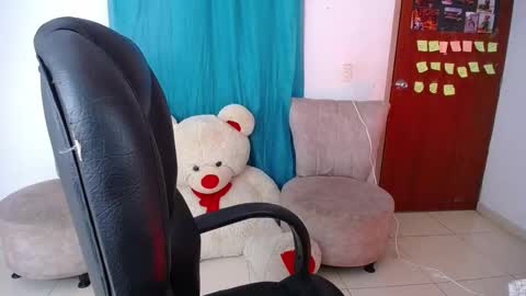 elena online show from December 18, 12:48 am