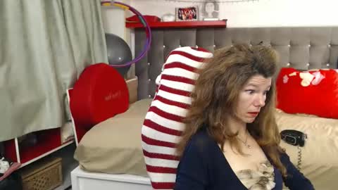 kelly online show from November 5, 10:48 pm