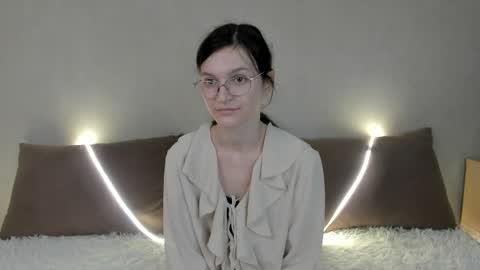 Kelsirabenold online show from April 17, 7:43 am