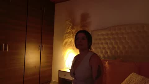 Kendall online show from July 11, 7:58 pm