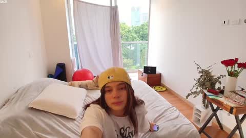 kendall online show from February 9, 3:25 pm