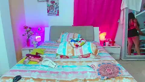 kendra_love31 online show from March 2, 7:15 am