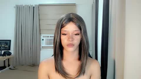 kendra_lunaxx online show from February 27, 8:36 am