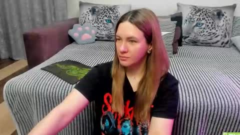 Kendra online show from March 8, 11:52 pm