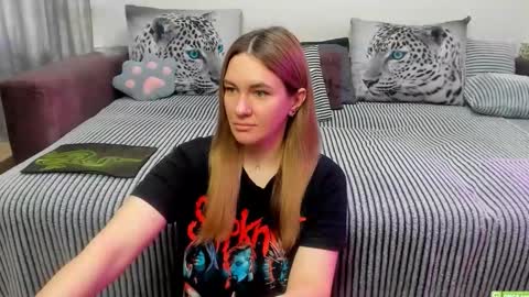 Kendra online show from February 25, 2:10 am